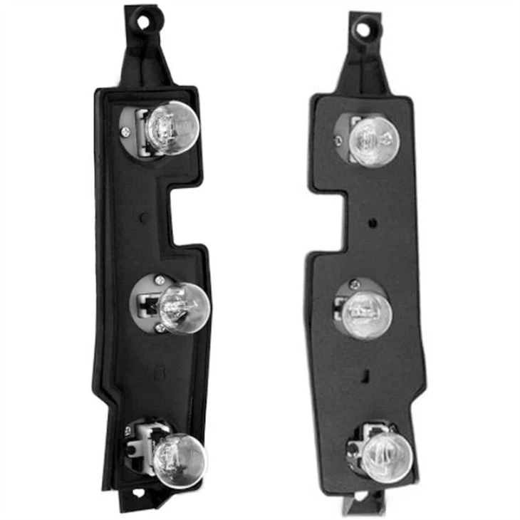 tail lights for 95 chevy silverado 4 - (2) tail lights for 95 chevy silverado 4 - (2)